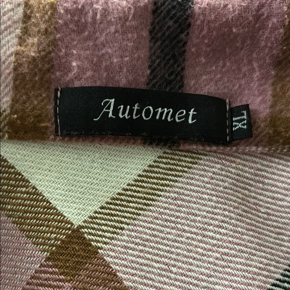 Amazon Pink and White Utility Jacket for Versatile Style - Picture 4 of 4